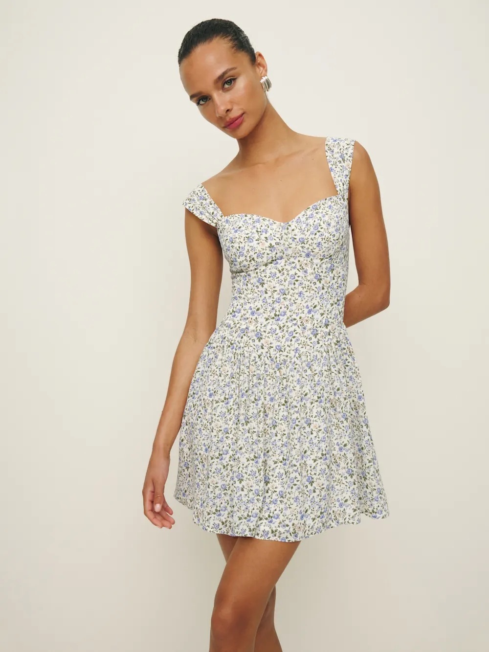 Reformation Taiga Dress in Pixie- size 6